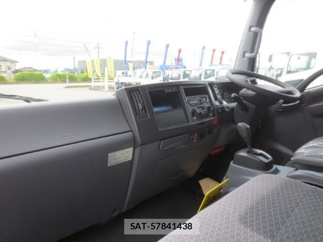 Isuzu ELF TRUCK 2019-03 7218021-13