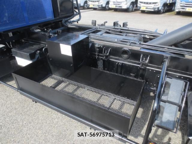 Isuzu ELF TRUCK 2020-05 7218038-27