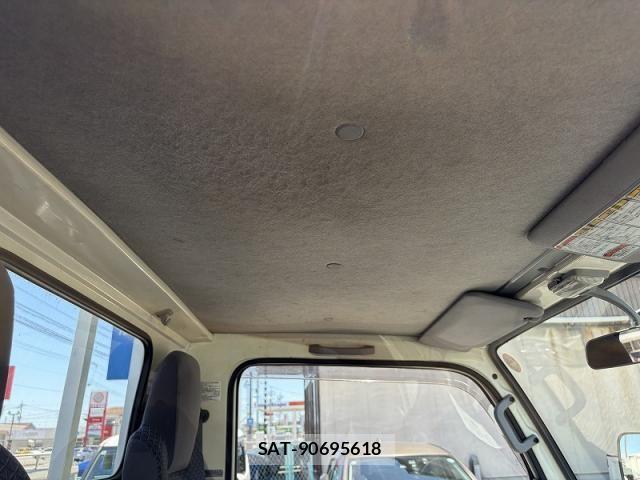 Isuzu ELF TRUCK 2019-08 7218029-11