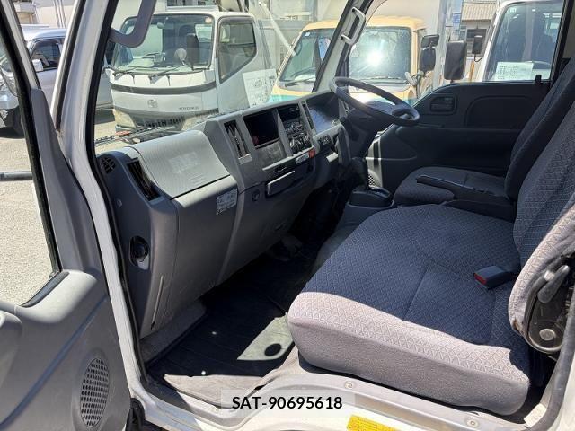 Isuzu ELF TRUCK 2019-08 7218029-12