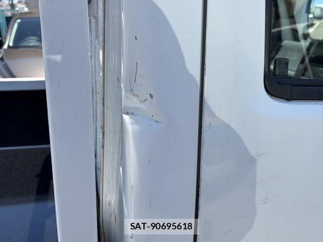 Isuzu ELF TRUCK 2019-08 7218029-17