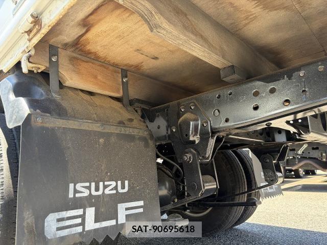 Isuzu ELF TRUCK 2019-08 7218029-7