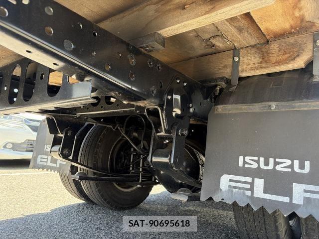 Isuzu ELF TRUCK 2019-08 7218029-8