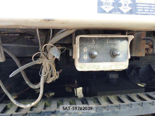 Isuzu ELF TRUCK 1997-03 7217937-16