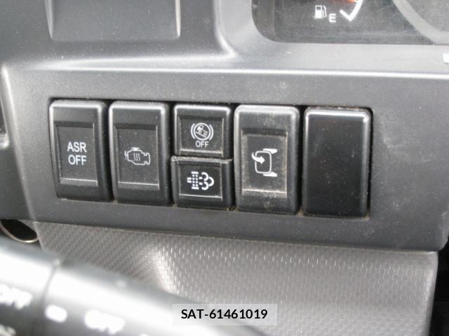 Isuzu ELF TRUCK 2014-01 7217958-13