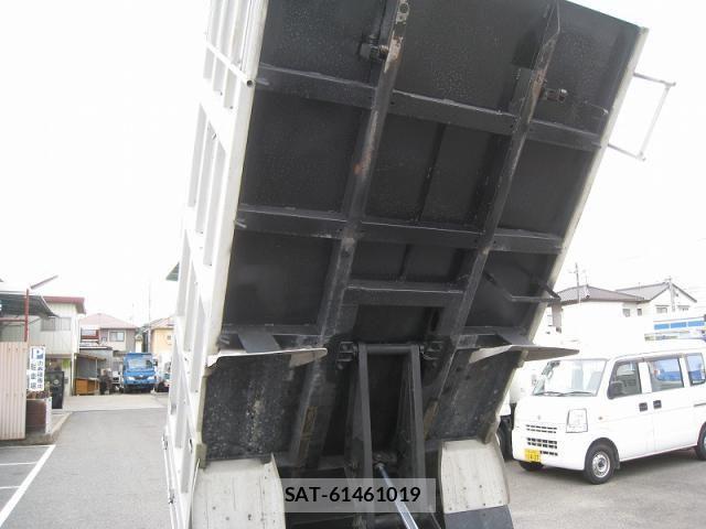 Isuzu ELF TRUCK 2014-01 7217958-15