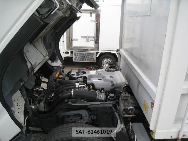 Isuzu ELF TRUCK 2014-01 7217958-22