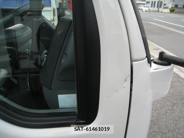 Isuzu ELF TRUCK 2014-01 7217958-28