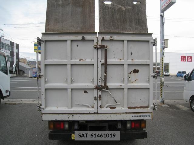 Isuzu ELF TRUCK 2014-01 7217958-4