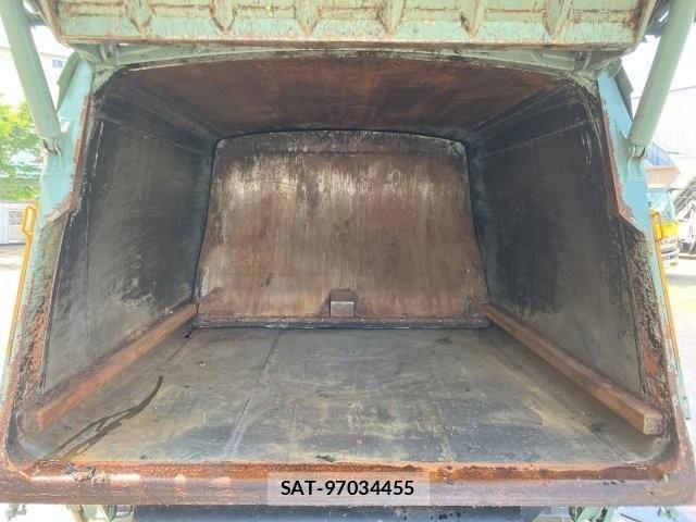 Isuzu ELF TRUCK 2017-10 7217981-13