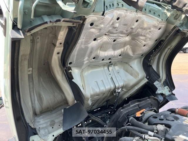 Isuzu ELF TRUCK 2017-10 7217981-27
