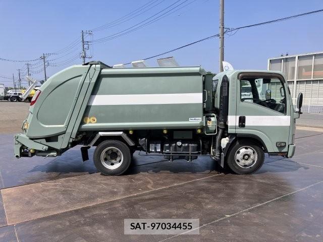 Isuzu ELF TRUCK 2017-10 7217981-5