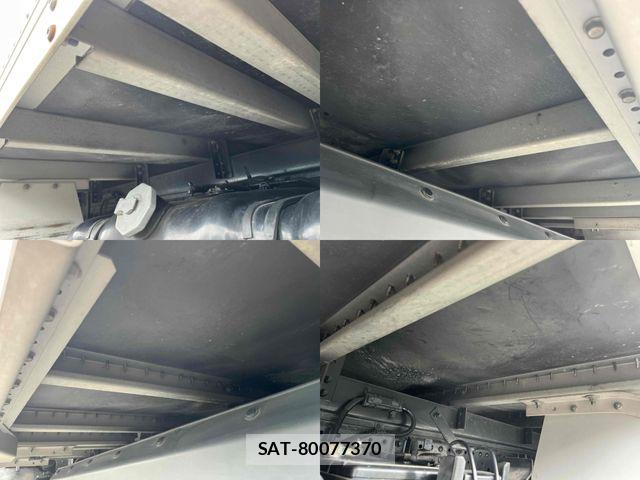Isuzu ELF TRUCK 2018-02 7217988-12
