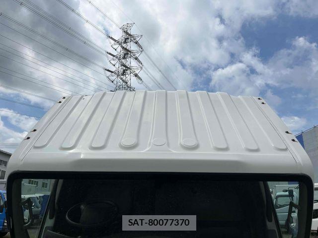 Isuzu ELF TRUCK 2018-02 7217988-16
