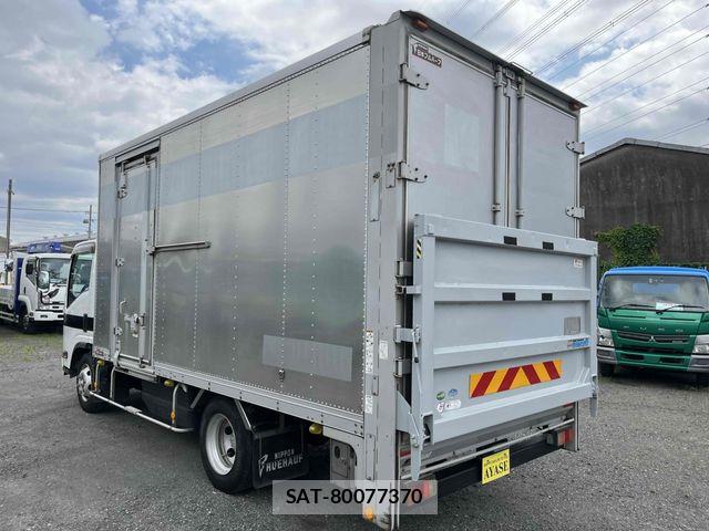 Isuzu ELF TRUCK 2018-02 7217988-3