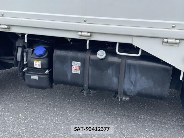 Isuzu ELF TRUCK 2021-03 7218037-16