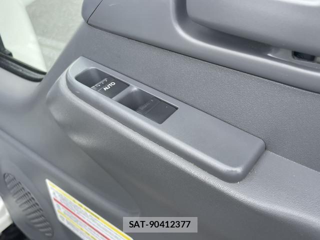 Isuzu ELF TRUCK 2021-03 7218037-17