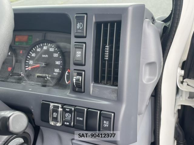 Isuzu ELF TRUCK 2021-03 7218037-22