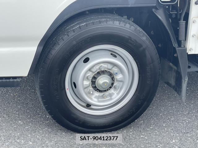 Isuzu ELF TRUCK 2021-03 7218037-8