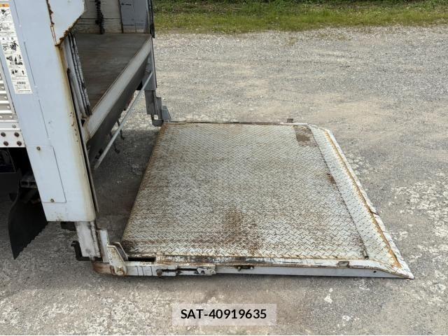 Isuzu ELF TRUCK 2012-05 7217954-11