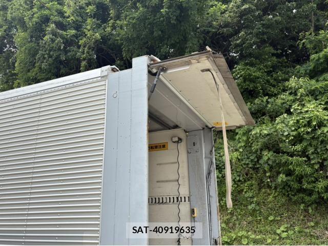 Isuzu ELF TRUCK 2012-05 7217954-12
