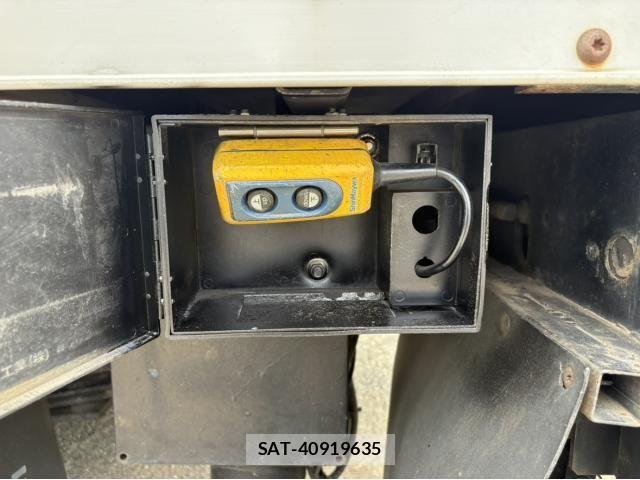Isuzu ELF TRUCK 2012-05 7217954-17