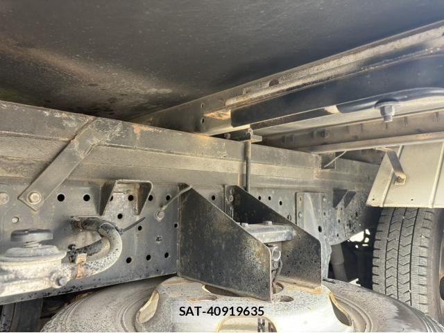 Isuzu ELF TRUCK 2012-05 7217954-19