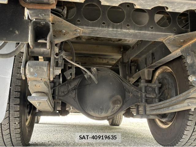 Isuzu ELF TRUCK 2012-05 7217954-20