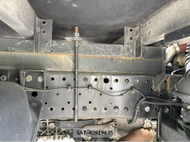 Isuzu ELF TRUCK 2012-05 7217954-22