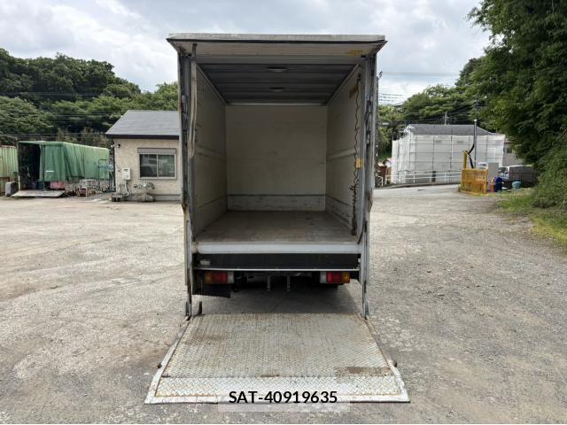 Isuzu ELF TRUCK 2012-05 7217954-8