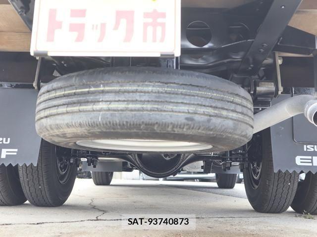 Isuzu ELF TRUCK 2017-11 7217982-20