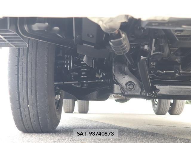 Isuzu ELF TRUCK 2017-11 7217982-22