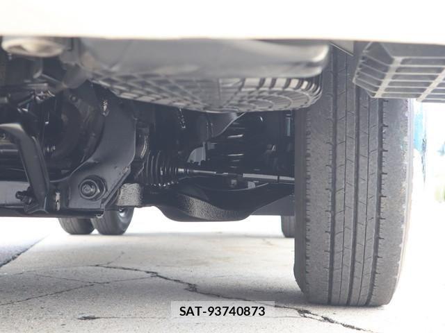 Isuzu ELF TRUCK 2017-11 7217982-23