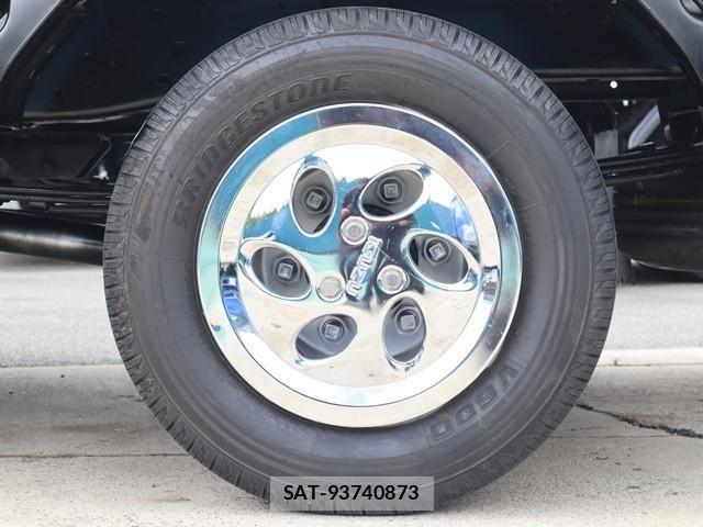 Isuzu ELF TRUCK 2017-11 7217982-25