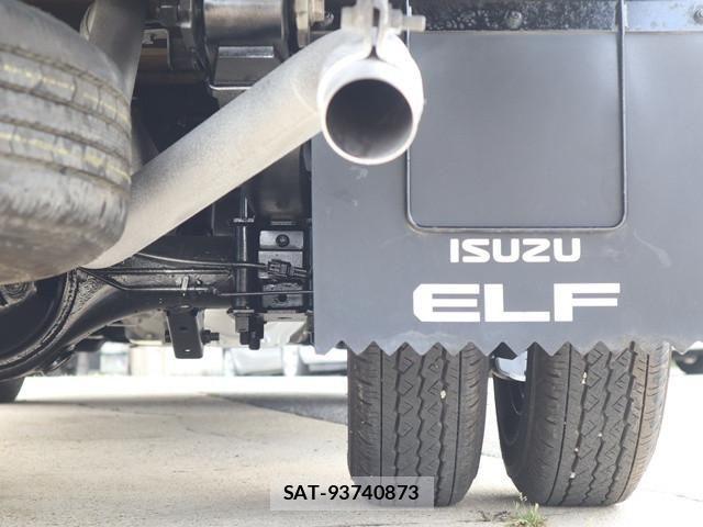 Isuzu ELF TRUCK 2017-11 7217982-27