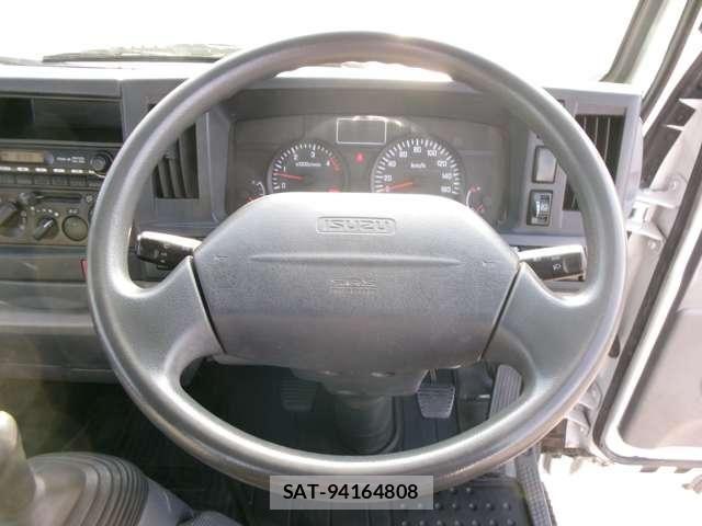 Isuzu ELF TRUCK 2014-08 7217965-11