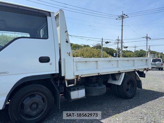 Isuzu ELF TRUCK 1995-10 7217932-3