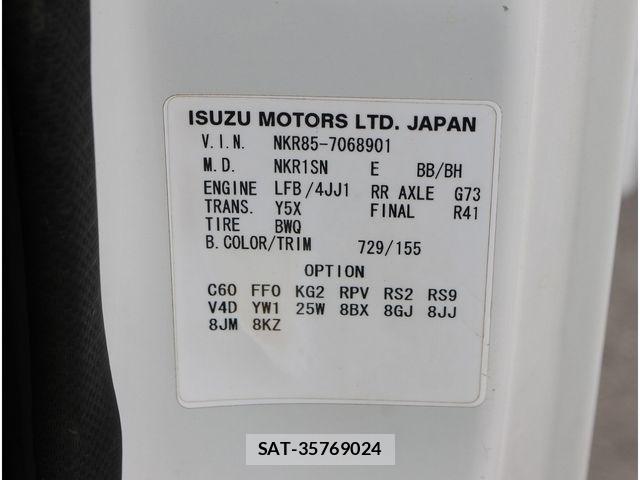 Isuzu ELF TRUCK 2018-01 7217985-12