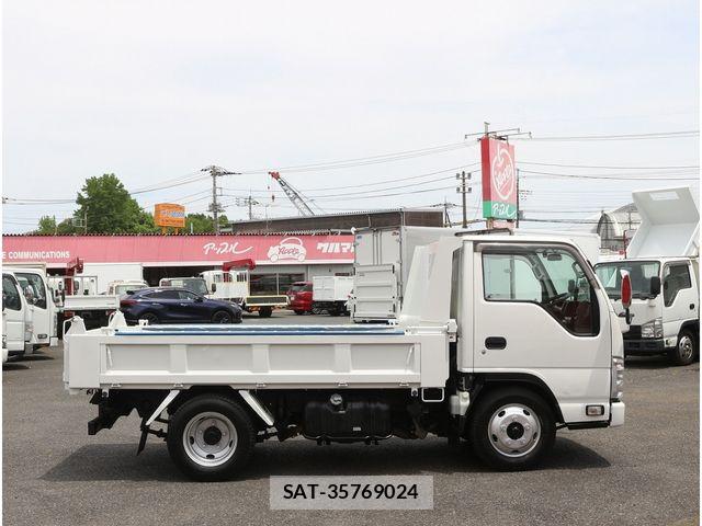 Isuzu ELF TRUCK 2018-01 7217985-25