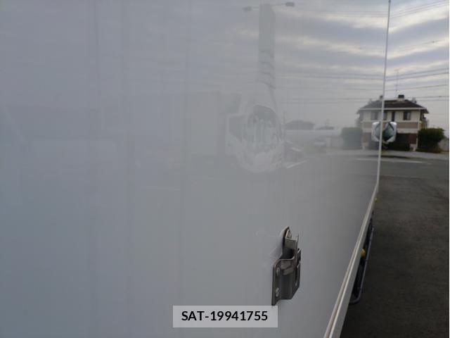 Isuzu ELF TRUCK 2025-02 7218056-9