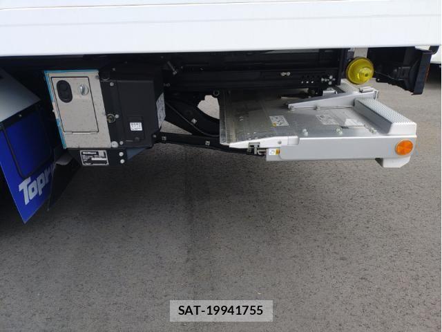 Isuzu ELF TRUCK 2025-02 7218056-11