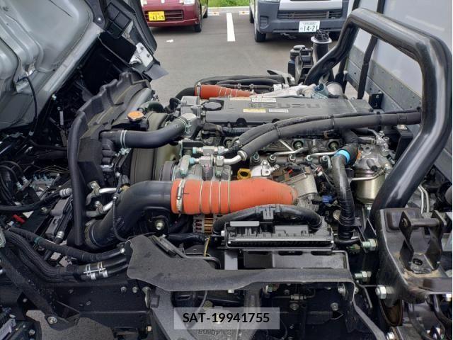 Isuzu ELF TRUCK 2025-02 7218056-18