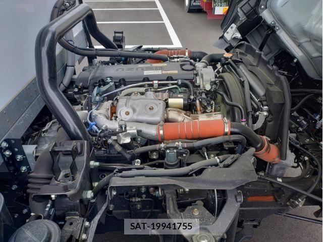 Isuzu ELF TRUCK 2025-02 7218056-21