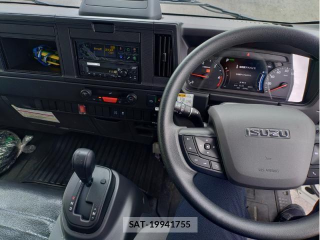 Isuzu ELF TRUCK 2025-02 7218056-23