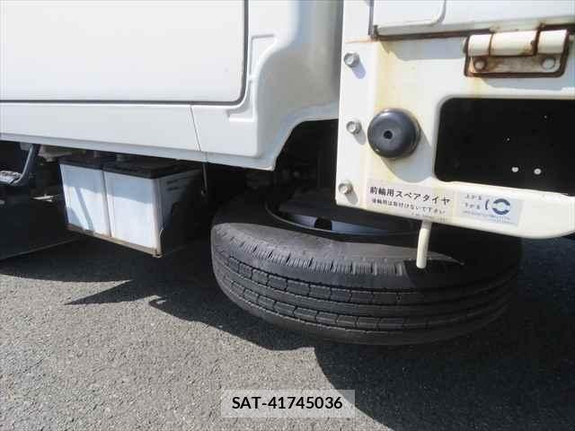 Isuzu ELF TRUCK 2019-03 7218024-16