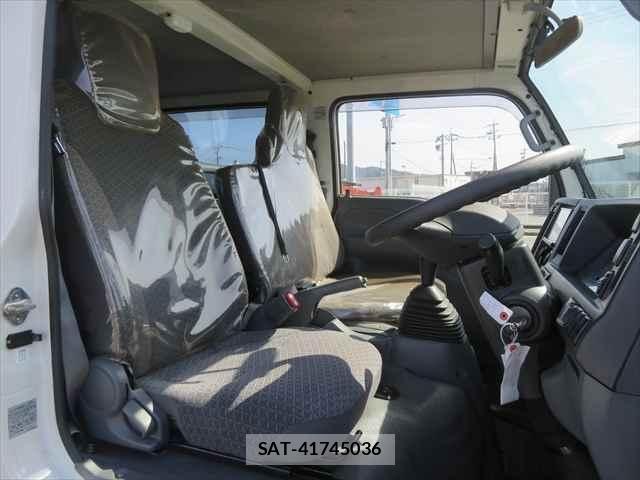 Isuzu ELF TRUCK 2019-03 7218024-21