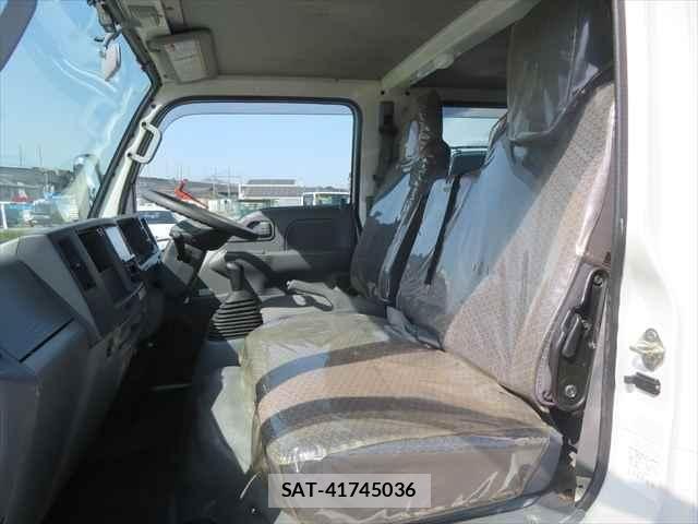 Isuzu ELF TRUCK 2019-03 7218024-23