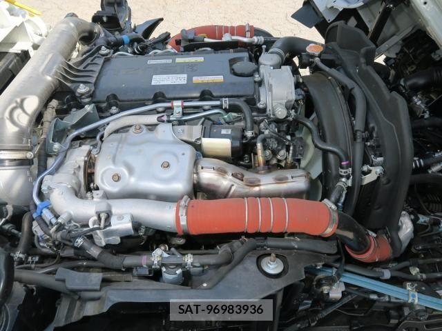 Isuzu ELF TRUCK 2025-05 7218062-22
