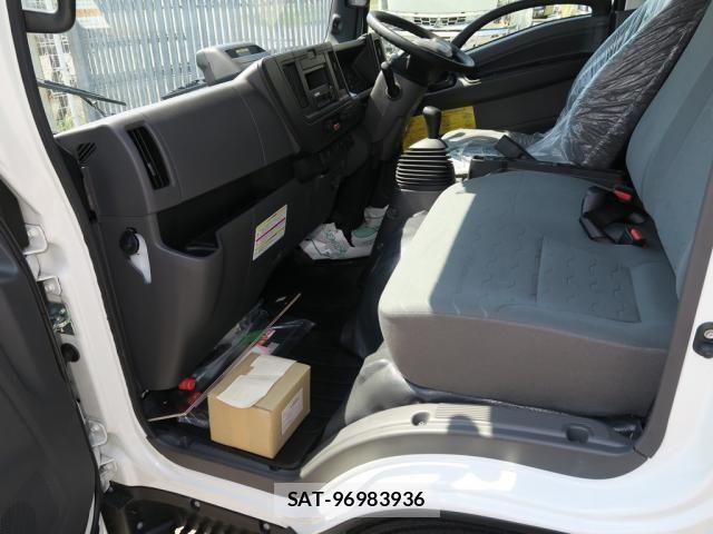 Isuzu ELF TRUCK 2025-05 7218062-25