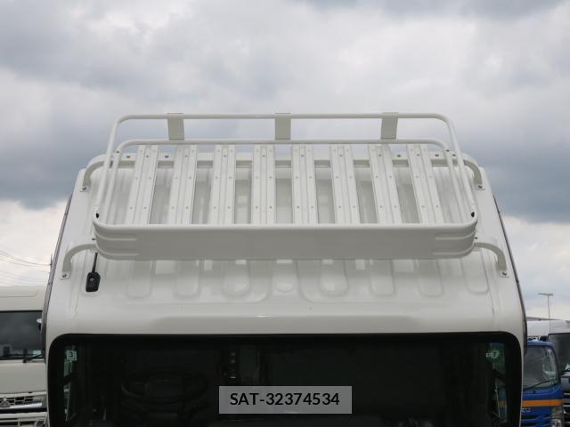 Isuzu ELF TRUCK 2025-03 7218057-9